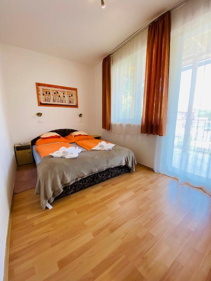 Gabi Lux Apartman Apartment Hajdúszoboszló Exterior foto