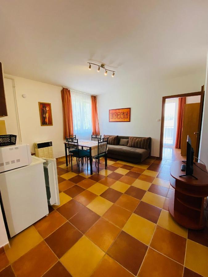 Gabi Lux Apartman Apartment Hajdúszoboszló Exterior foto
