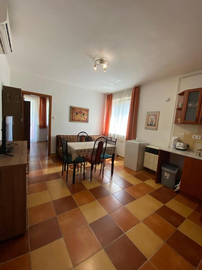 Gabi Lux Apartman Apartment Hajdúszoboszló Exterior foto