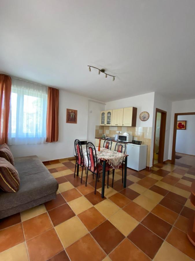 Gabi Lux Apartman Apartment Hajdúszoboszló Exterior foto